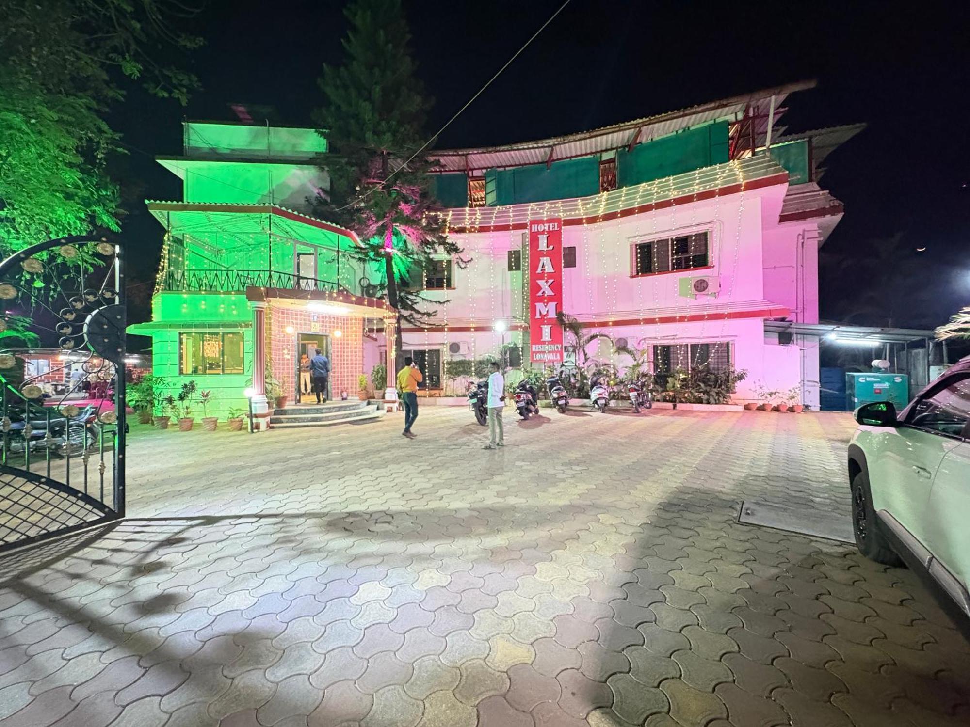Hotel Laxmi Residency Лонавла Екстер'єр фото