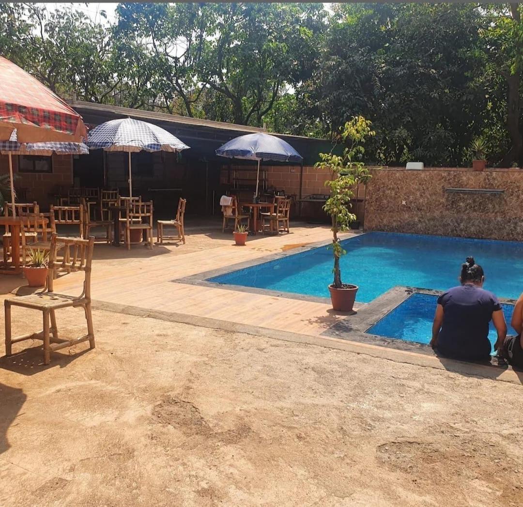Hotel Laxmi Residency Лонавла Екстер'єр фото