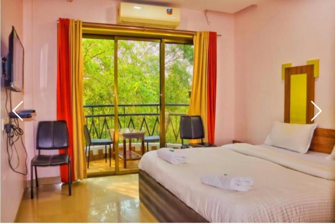 Hotel Laxmi Residency Лонавла Екстер'єр фото