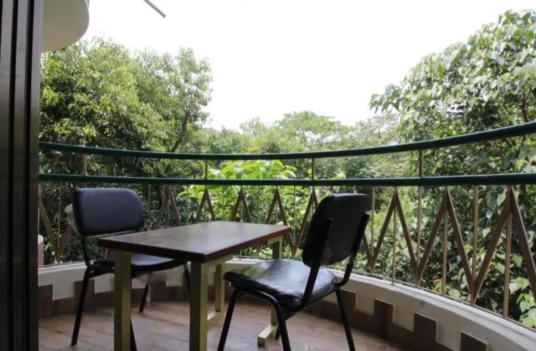 Hotel Laxmi Residency Лонавла Екстер'єр фото
