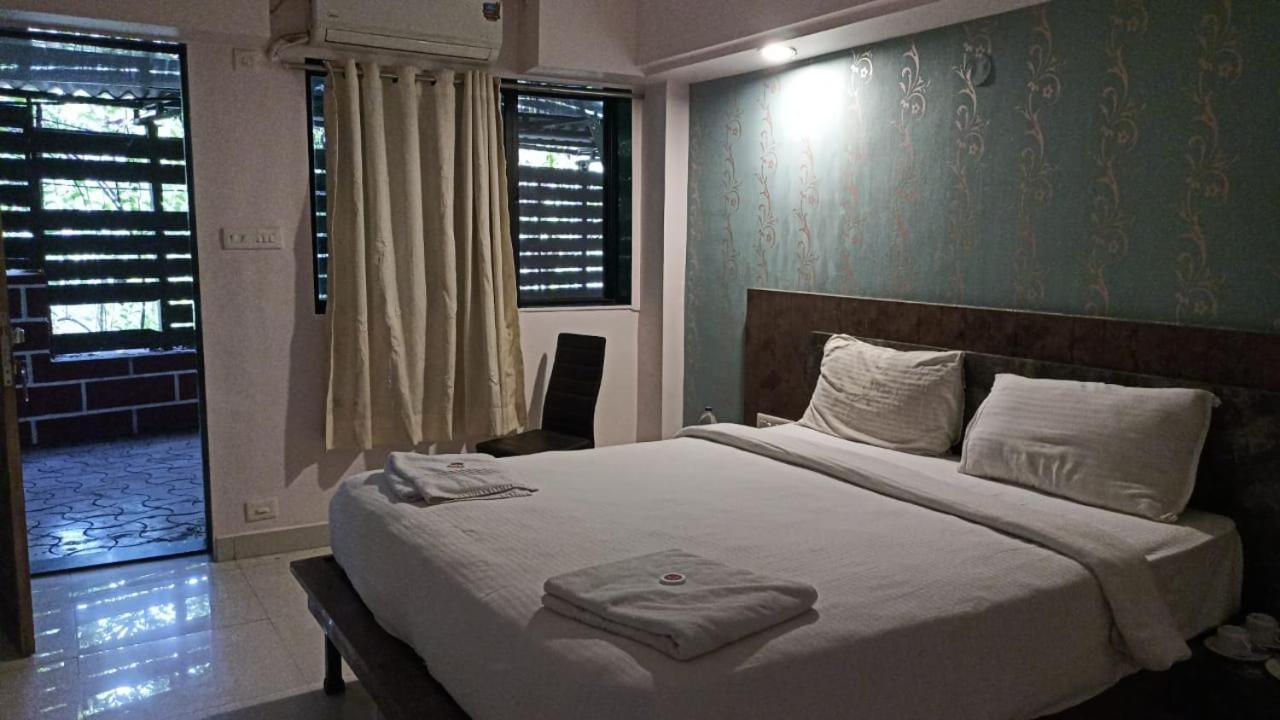 Hotel Laxmi Residency Лонавла Екстер'єр фото