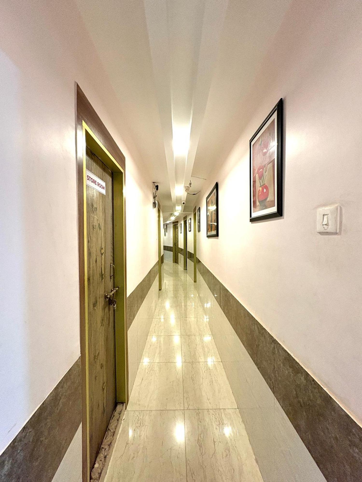 Hotel Laxmi Residency Лонавла Екстер'єр фото