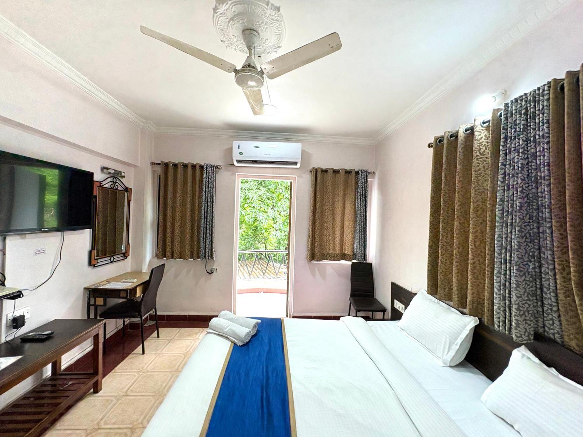 Hotel Laxmi Residency Лонавла Екстер'єр фото