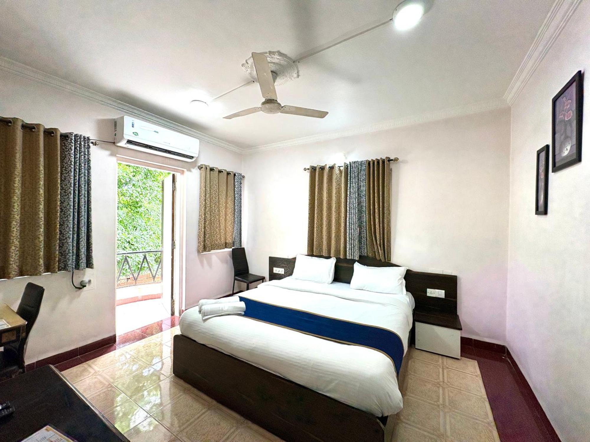 Hotel Laxmi Residency Лонавла Екстер'єр фото