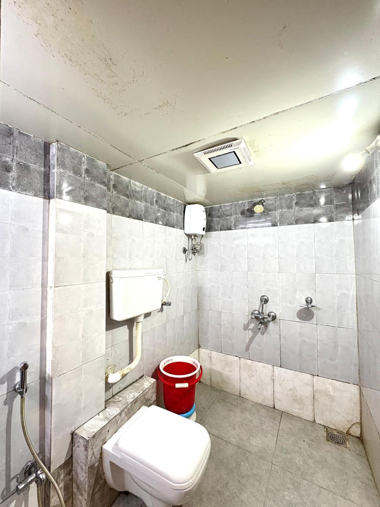 Hotel Laxmi Residency Лонавла Екстер'єр фото