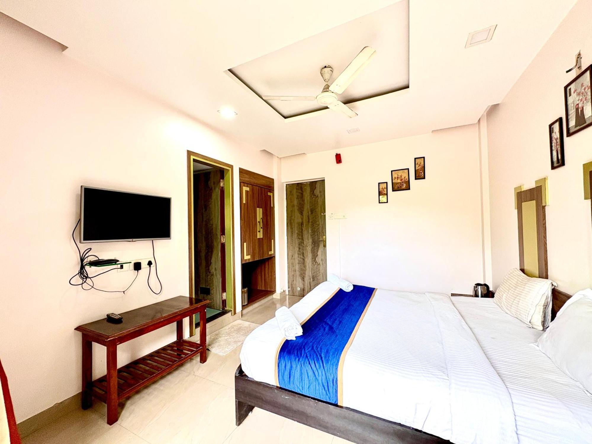 Hotel Laxmi Residency Лонавла Екстер'єр фото